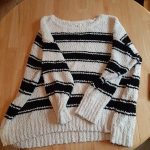 Maurices Sweater Size 2